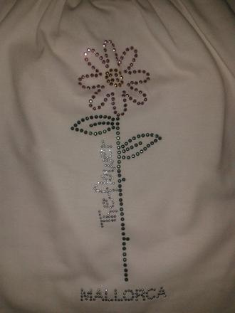 Tricko s kvetinkou., 104