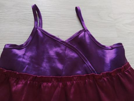 Satenove volanikove šatky. 3 rolky, tu,98