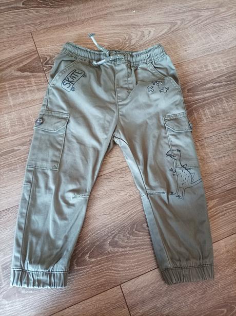 Nohavice s dinosaurami, next,92