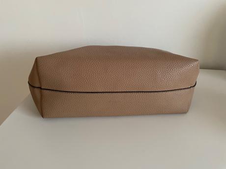 Kabelka guess bezova, guess