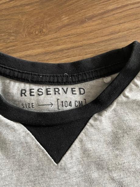 Tricko, reserved,104