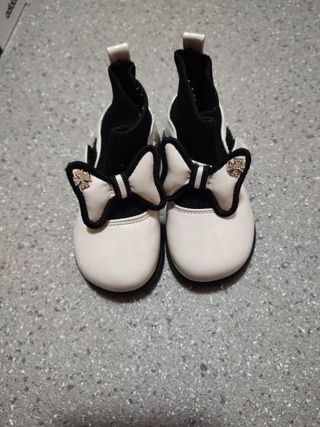 Kotníkové topánky, 22