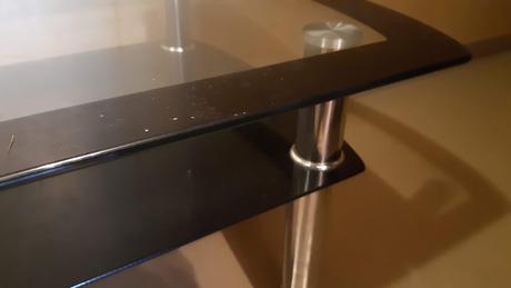 Predám skleneny stolik do obyvacky., 