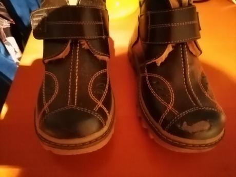 Málo nosené kozusinove cizmicky, 33