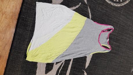 Dievčenské šaty, 146