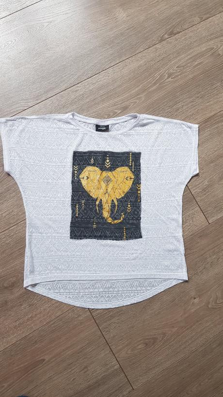 2 priesvitné tričká spolu za 5 eur, takko,158