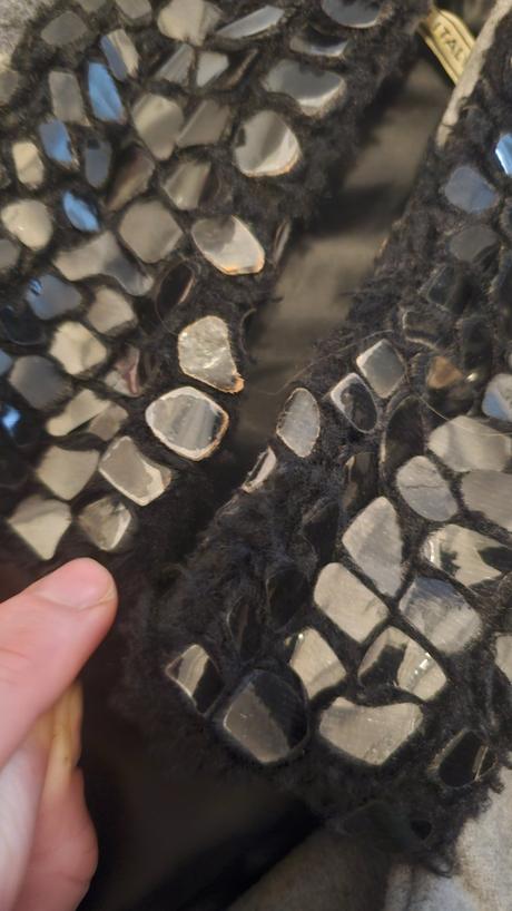 Extravagantny taliansky kabát do pol stehien, 40