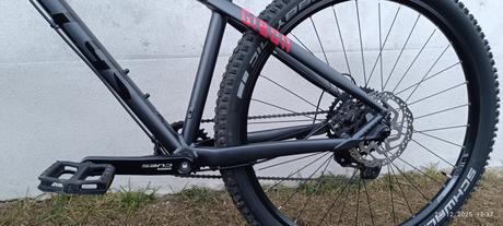 Kellys gibon 10, kellys,18