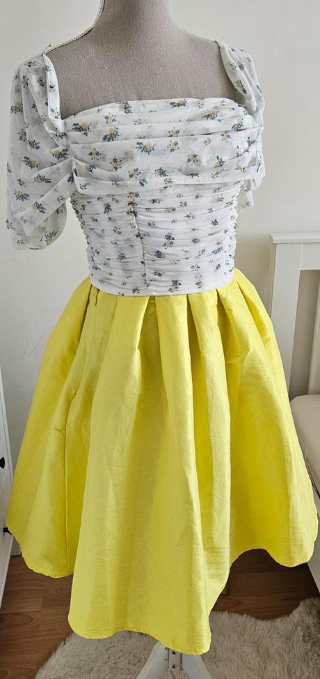 Pekná crop blúzka, s