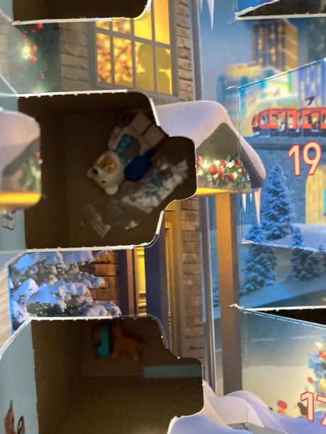 Lego city adventný kalendár 60475,
