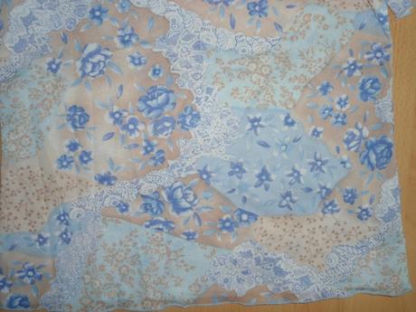 Kremovo - bledomodre tricko, s