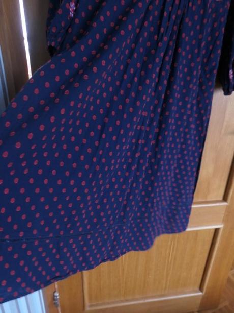 Boden luxusne vysivane maxisaty vel. m, mini boden,m