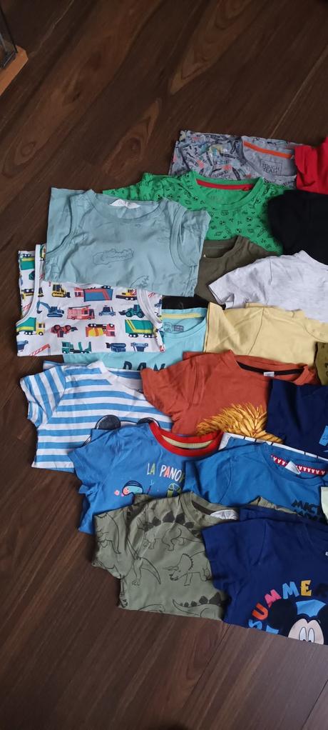 Velky balik triciek velk. 110/116, h&m,110