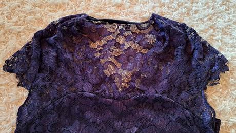 Čipkované  šaty, 42