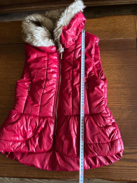 Prekrásna vesta mayoral s kožušinkovým golierom, mayoral,128