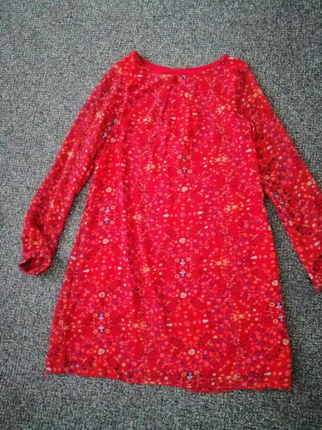 Kvietkovaná tunika, atmosphere,38