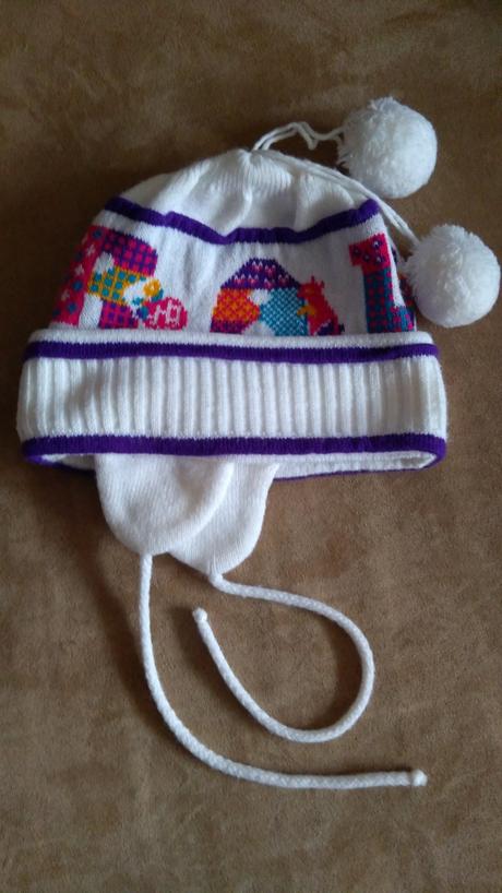 Zimná čiapka rales s brmbolcami, 98