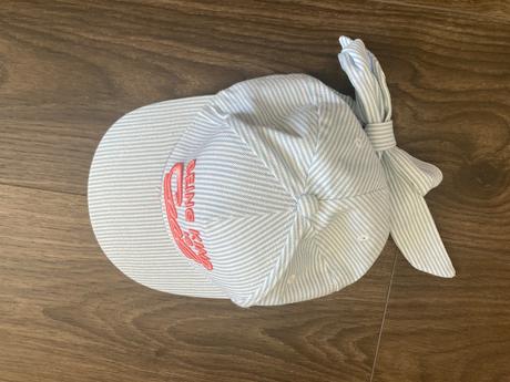 Šiltovka s uväzovaním na mašľu, 56