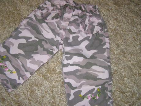 2x nohavice + biele body, 68–80