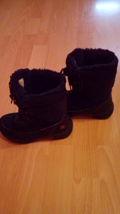 Čierne čižmy už aj s poštou., loap,30