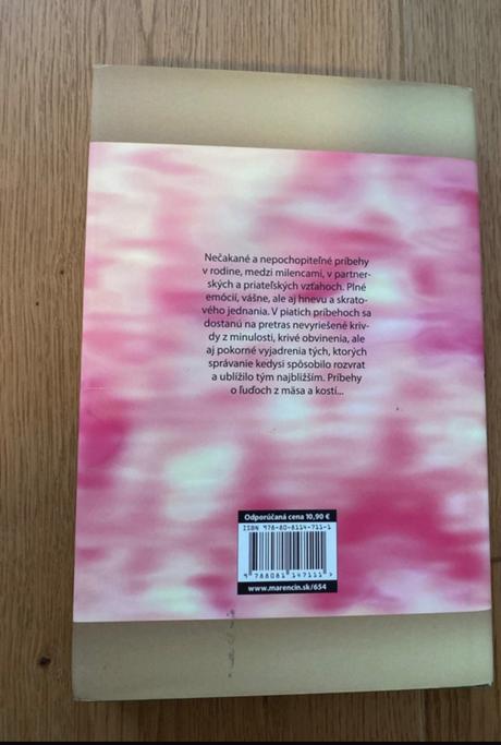 Kniha stôl pre štyroch dana hlavatá, 