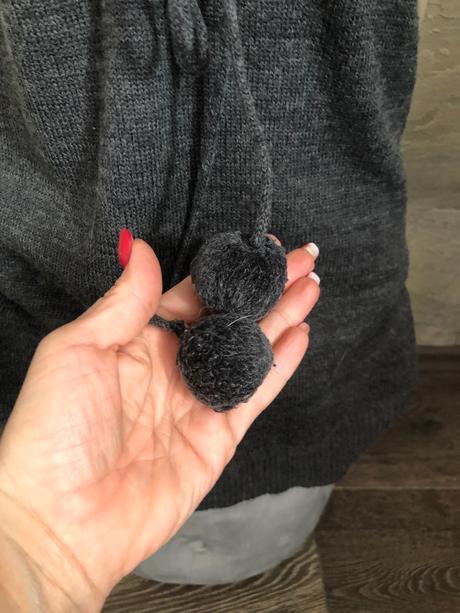 Only šaty v.s, only,s