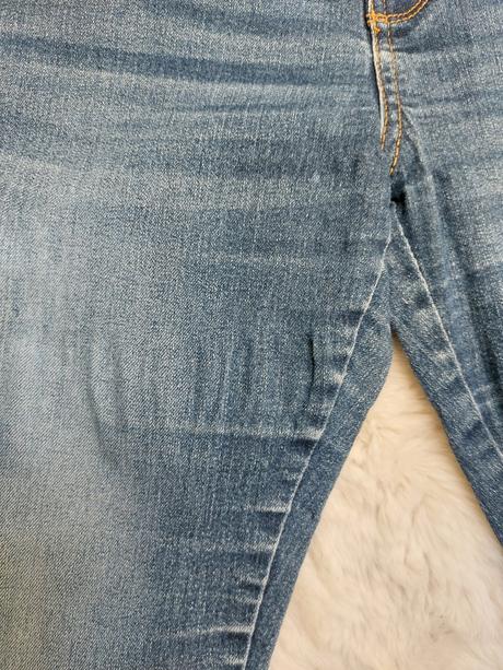 Tmavomodré, esmara,38