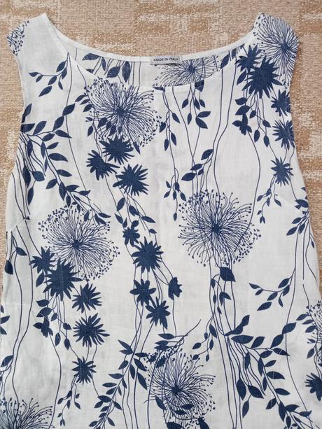 Šaty s tmavomodrým vzorom, 40