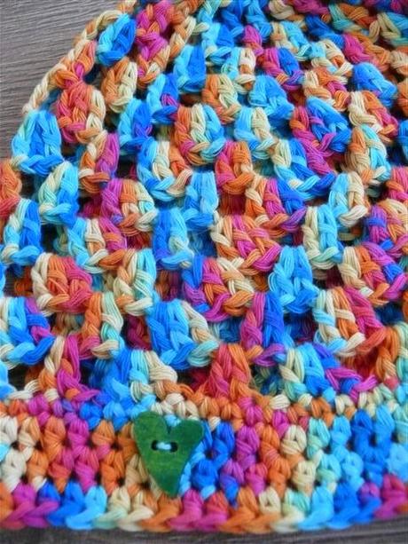 Hačkovaná čiapka obvod 40 cm, výška 17 cm, 86