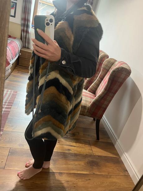 Dámska vesta značka urbancode veľkosť 8, s