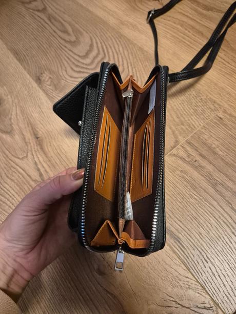 Obal na mobil aj peňaženka, 