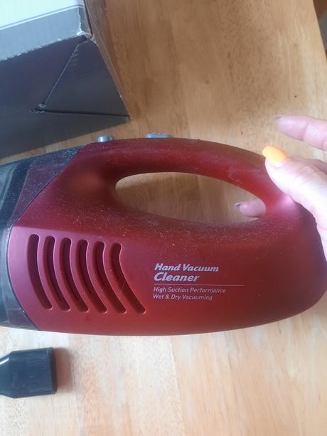 Ručný vysávač, sencor