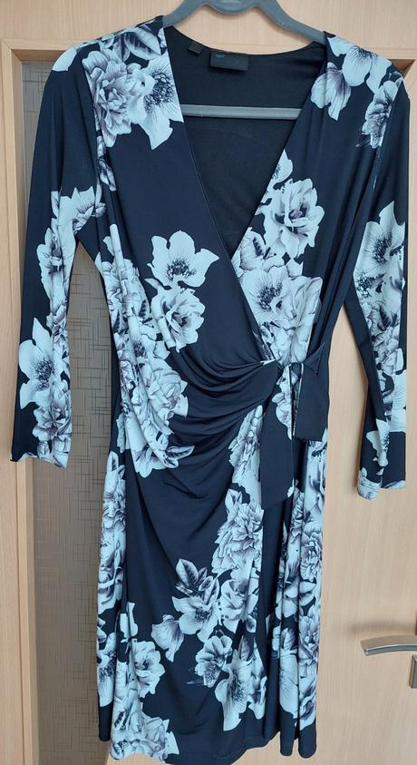 Zavinovacie šaty, 36