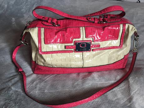 Kabelka guess, guess