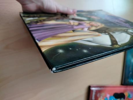 Na vlásku kniha k filmu,