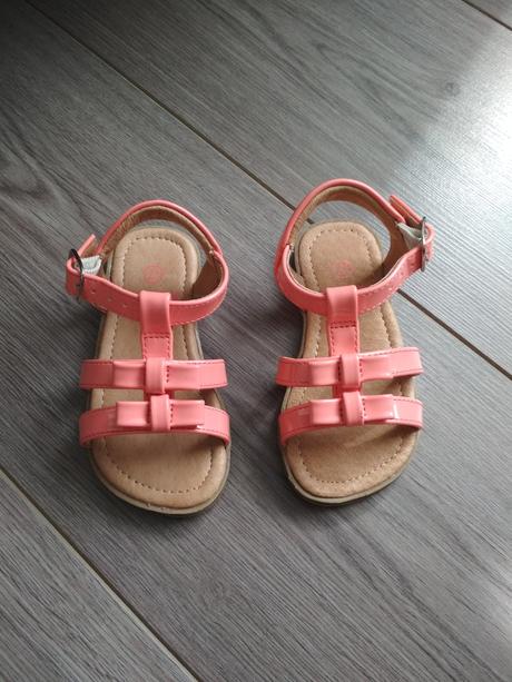 Sandálky, 21