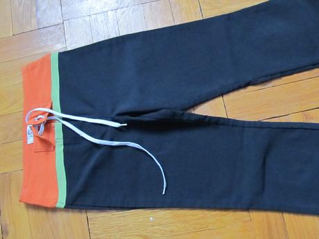 Moderné nohavice na 8-10 rok., 134