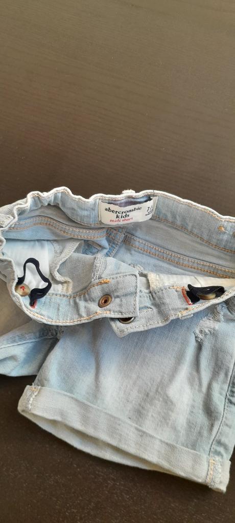Kraťase 7-8 a&f, abercrombie&fitch,128