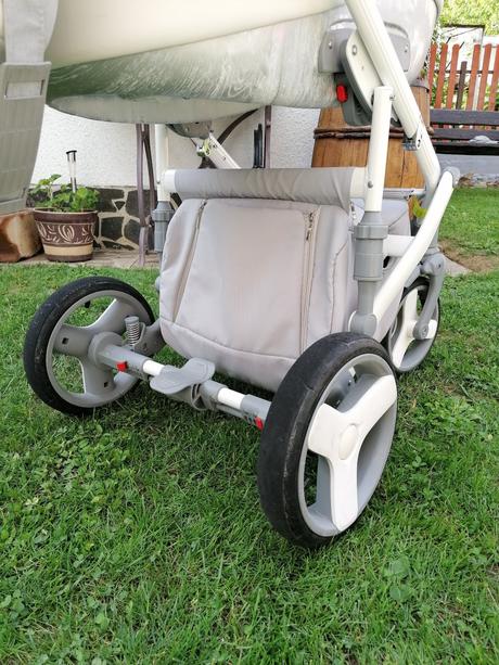 Dvojkombinacia camarelo pireus, camarelo,camarelo pireus