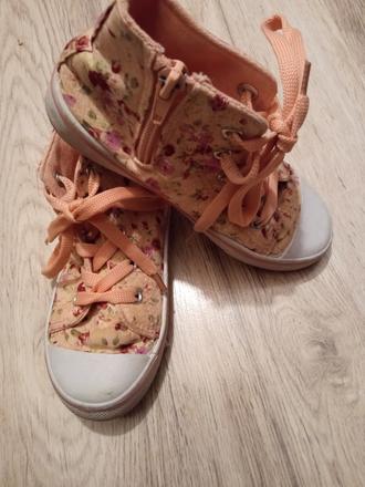 Vyššie kvetovane platenky, nelli blu,28