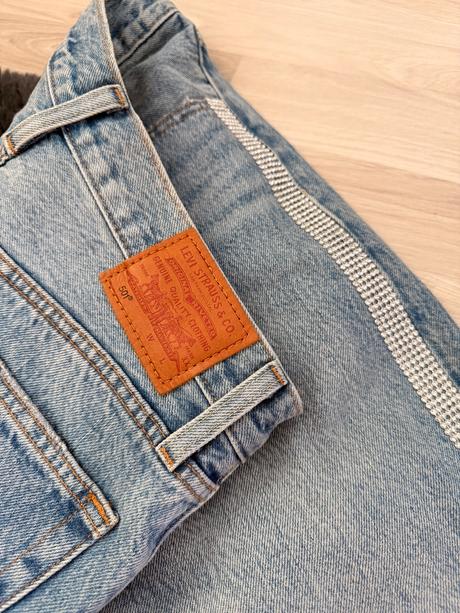 Levis 501 modre jeans rifle s kamienkami, levis,s