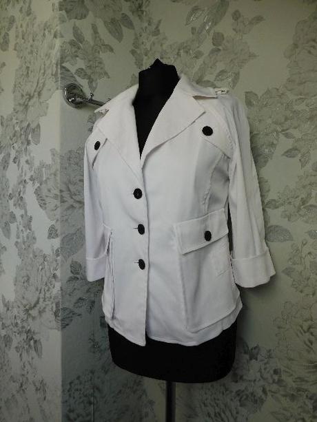 Luxusny damsky strečovy blejzer/kabatik, s