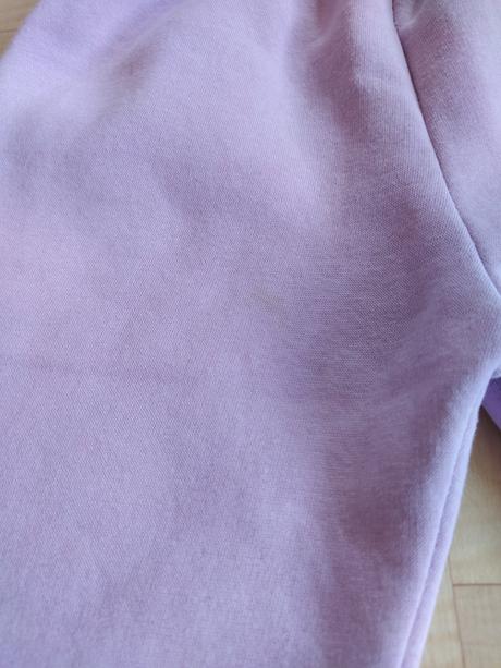 Hrubé tepláky, 104