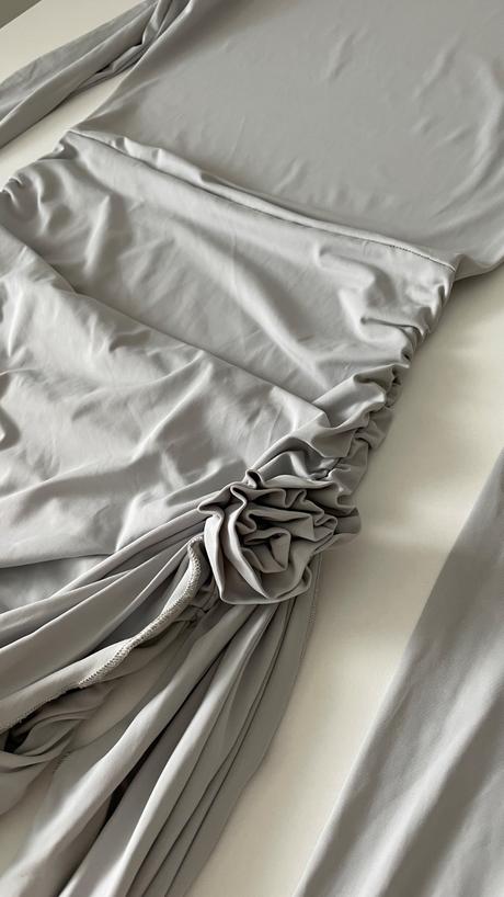 Lioness koktejlové minišaty sivomodré xs 34, xs