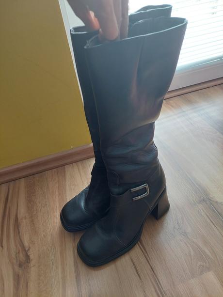 Kozene cizmy na podpatku c.39, 39