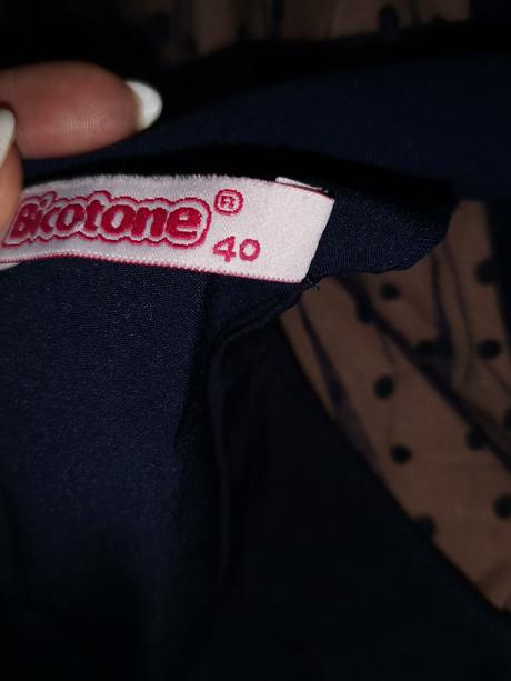 Spoločenské šaty, 40