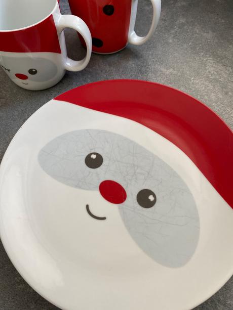 Mikulášske hrnčeky a tanierik, 