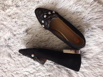 Čierne mokasiny, 36