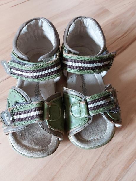 Sandalky c.22, wojtylko,22