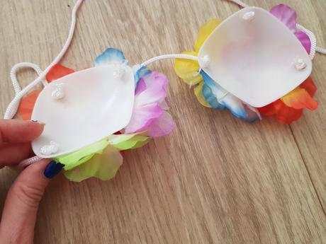 Krasny hawajsky kostym  5 casti. novy s visackou, 